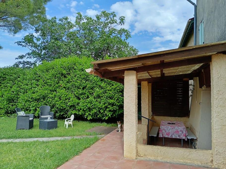 Villa Aux 2 Cedres à L'Escale Extérieur photo